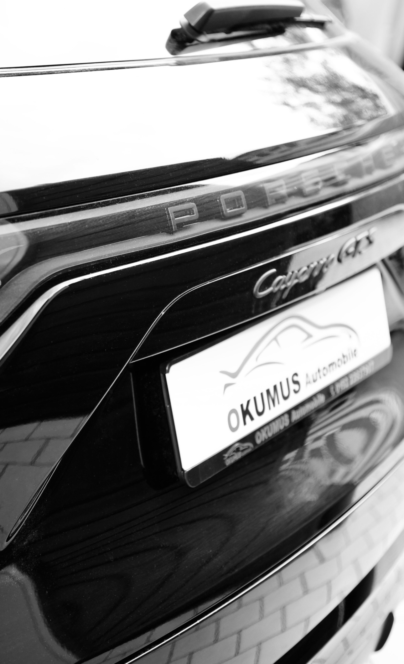 Schwarzer Porsche Cayenne GTS – Gebrauchtwagen bei Okumus Automobile in Rohrdorf